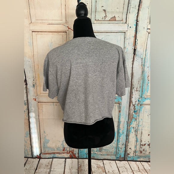 Miken Flow Women’s Short Sleeve Crew Neck Crop Top Gray Size Large - Picture 2 of 8